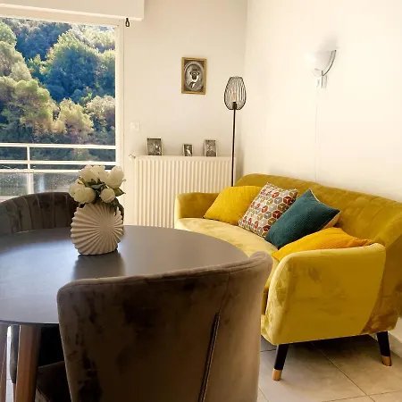 Madeleine - Services Seniors Aparthotel Nice